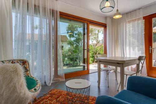 Hostal Guesthouse Alma