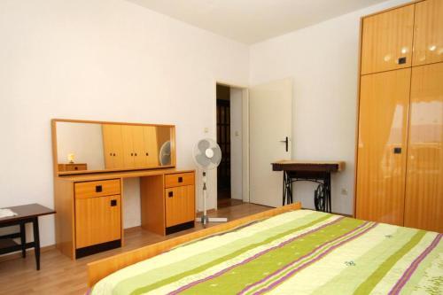 Apartment Jelsa 8698b