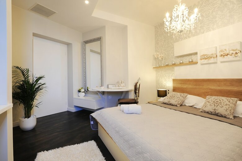 Hostal Silver & Gold Luxury Rooms