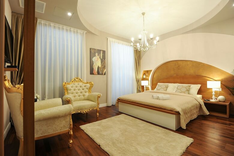 Hostal Silver & Gold Luxury Rooms