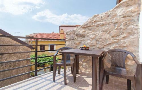 Apartment Omisalj Qr-1809