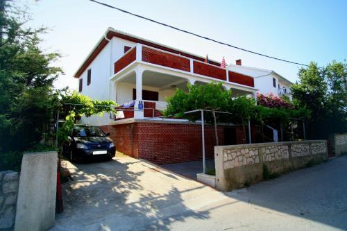 Apartment In Silo/insel Krk 14539