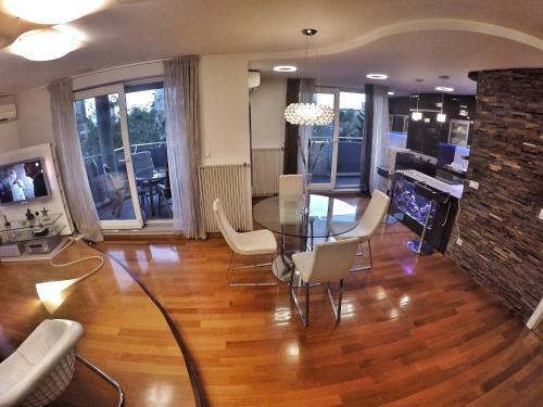 Deluxe Apartment Nella