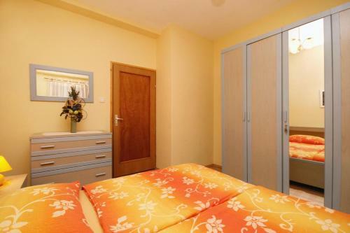 Apartment Novi Vinodolski 5488b