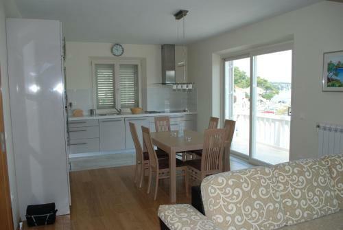 Apartments Lumbarda Beach