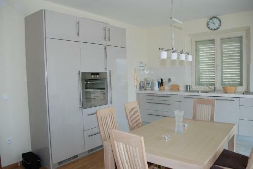 Apartments Lumbarda Beach