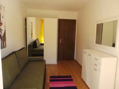Apartments In Selce 17077