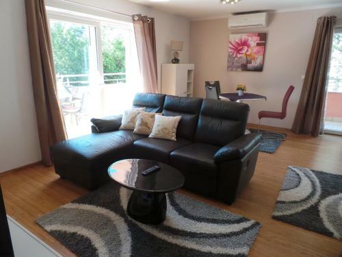 Apartments In Selce 17077