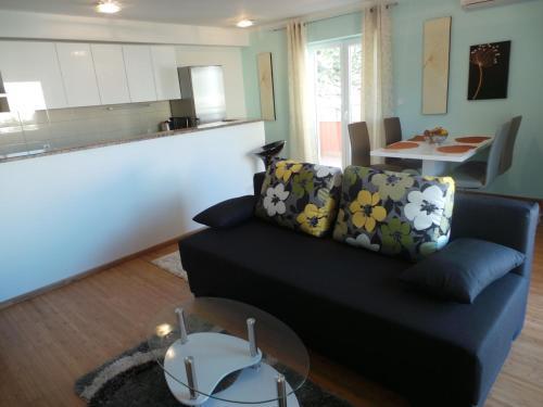 Apartments In Selce 17077