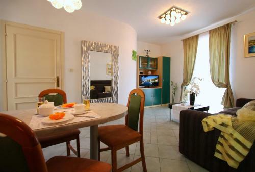 Apartments Belvedere