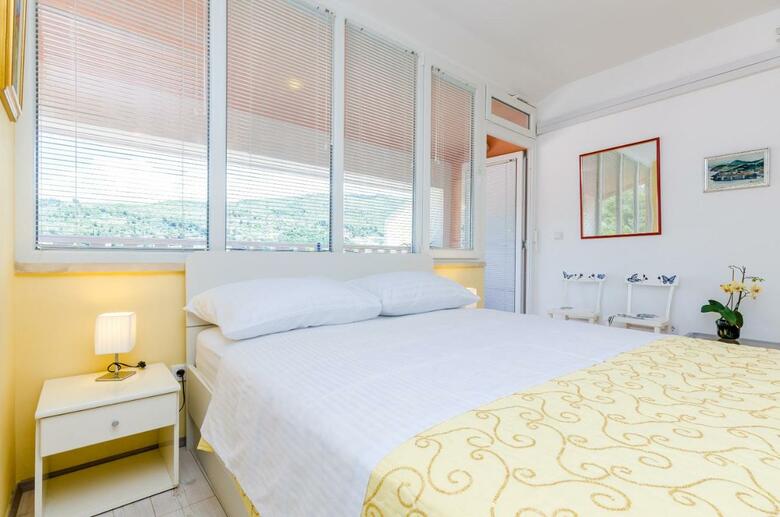 Hostal Guest House Avdic