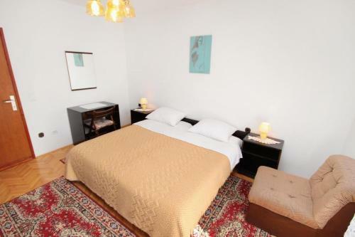 Apartments With A Parking Space Krk - 5321