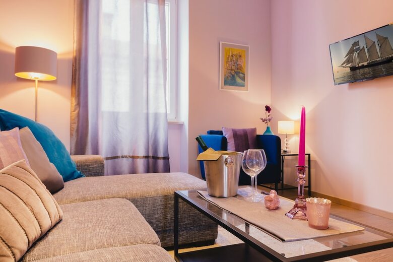 D&a Center Apartments