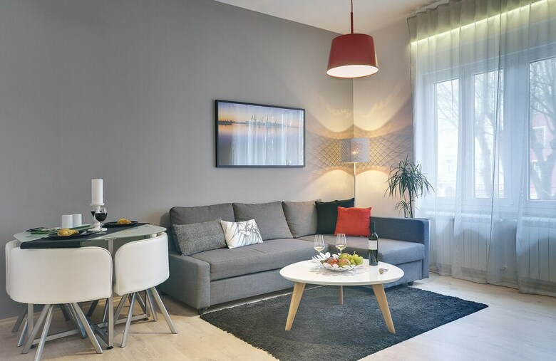 D&a Center Apartments