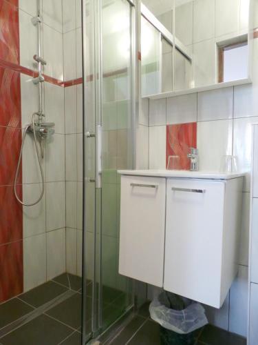Jadranovo One-bedroom Apartment 1