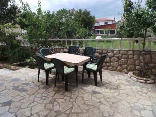 Novi Vinodolski Apartment 1