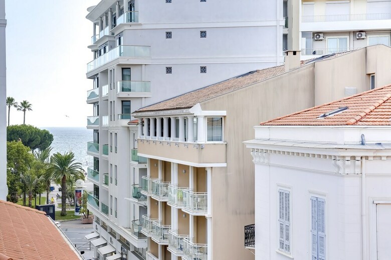 Mistral Hotel
