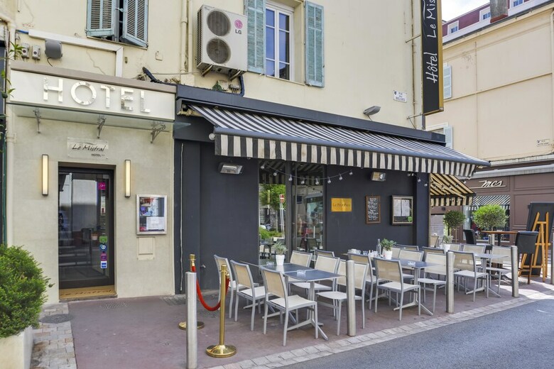 Mistral Hotel
