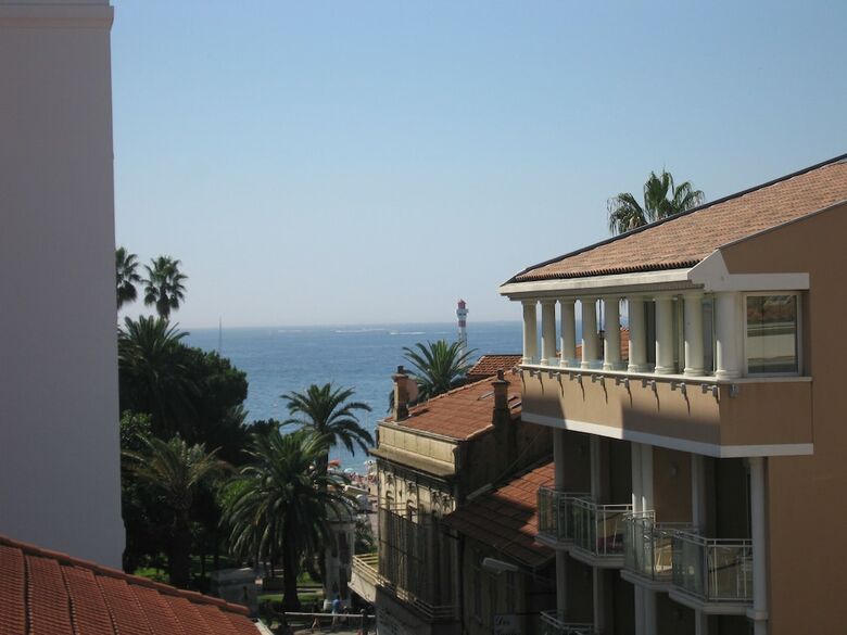 Mistral Hotel