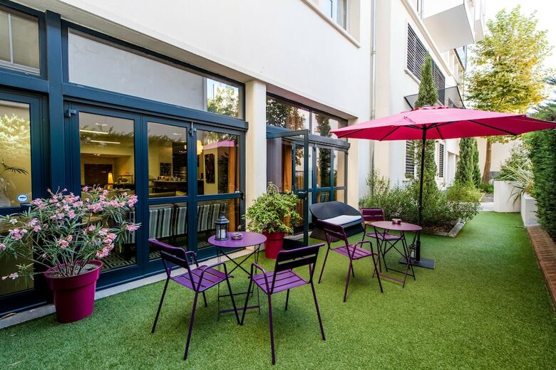 Apartamentos Privilege Apparthotel St. Exupery(.)
