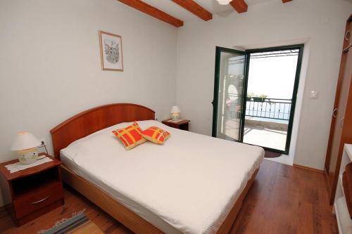 Holiday Home Mlini 4714