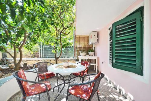 Apartment Slatine 1097a