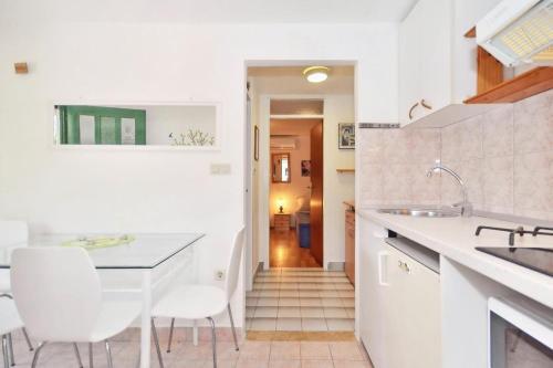 Apartment Slatine 1097a