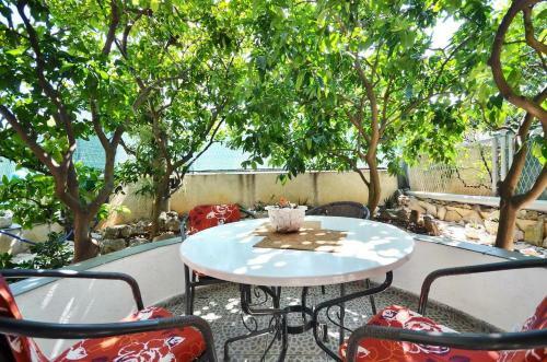Apartment Slatine 1097a