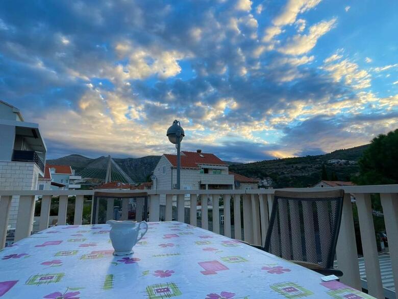 Hostal Aida Apartments And Rooms