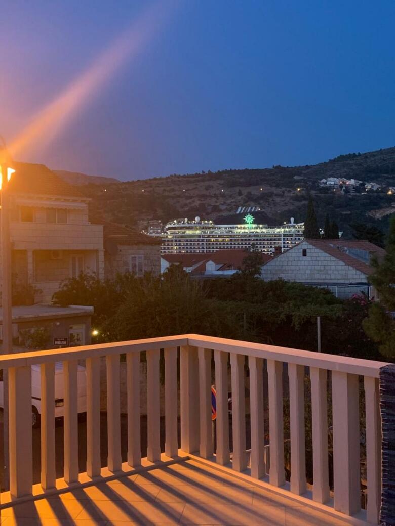 Hostal Aida Apartments And Rooms