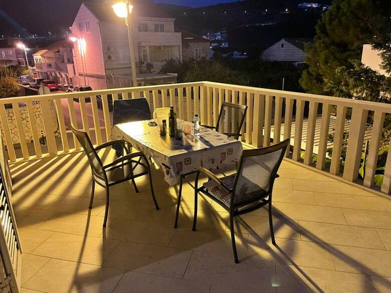 Hostal Aida Apartments And Rooms