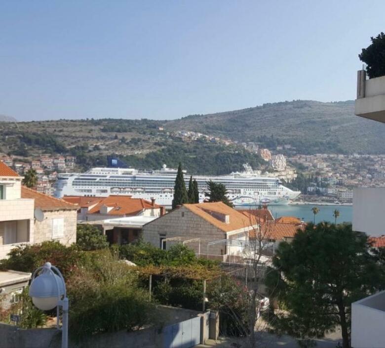 Hostal Aida Apartments And Rooms