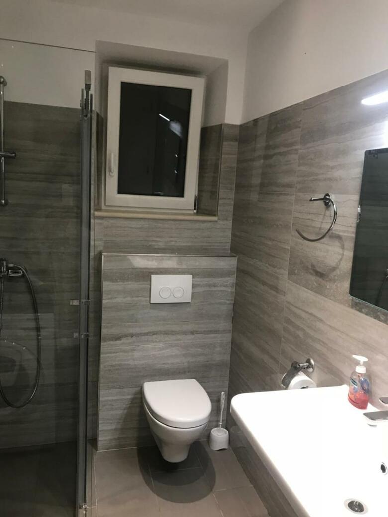 Hostal Aida Apartments And Rooms