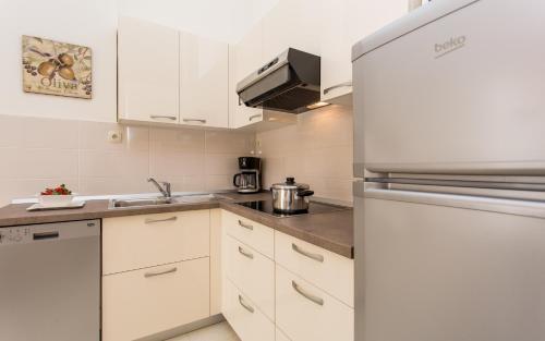 Apartments Dujmovic Ivo 1