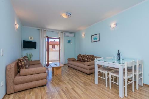 Milos Apartment