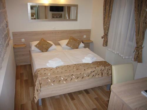 Hostal Old Town Suites