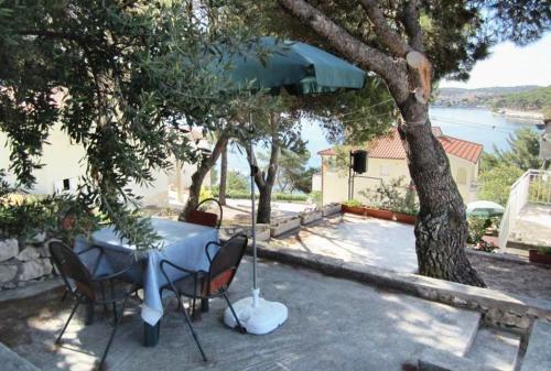 Apartments By The Sea Rogoznica - 1115