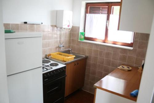 Apartments By The Sea Rogoznica - 1115