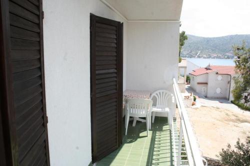 Apartments By The Sea Rogoznica - 1115