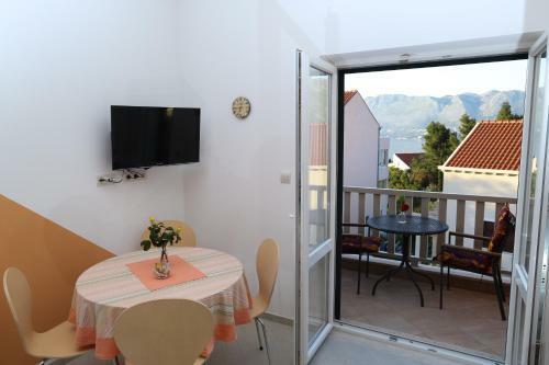 Sunrise Apartments 2