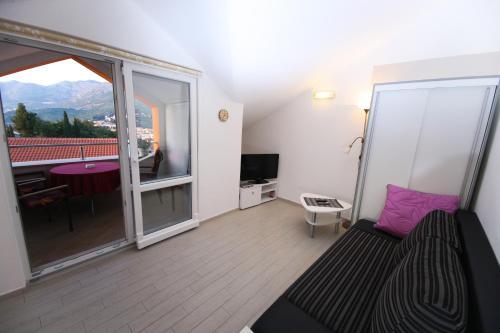 Sunrise Apartments 2