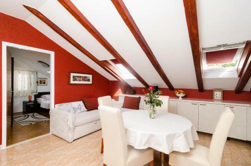Apartment Mala Ana