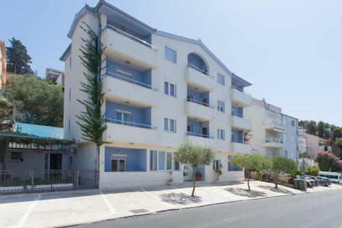 Apartments Alajbeg