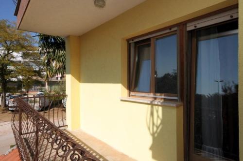 Apartments With A Parking Space Umag - 2539