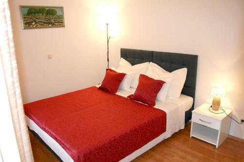 Hostal Rooms And Apartments Emily
