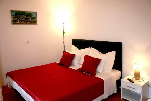 Hostal Rooms And Apartments Emily