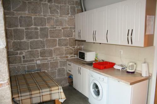 Hostal Rooms And Apartments Emily