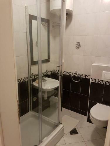 Hostal Guest House Glibo