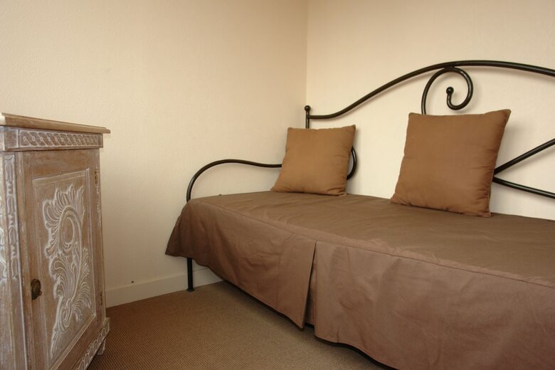 Brit Hotel Olympia