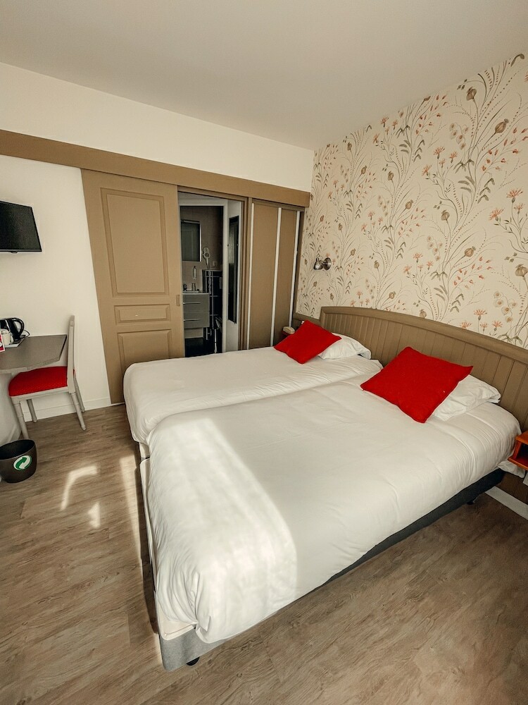 Garden Hotel
